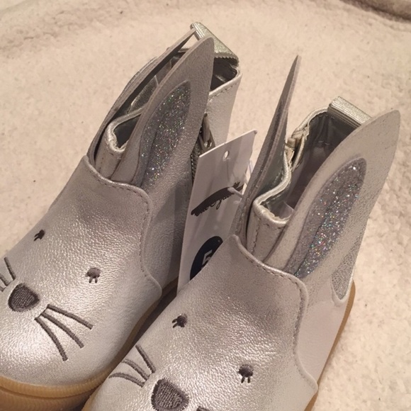 Cat & jack silver/ Estella girls boots - Picture 3 of 7